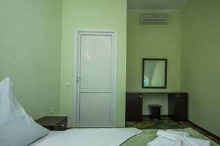 Гостиница Гостевой Дом Тихий Адлер Двухкомнатный номер -11